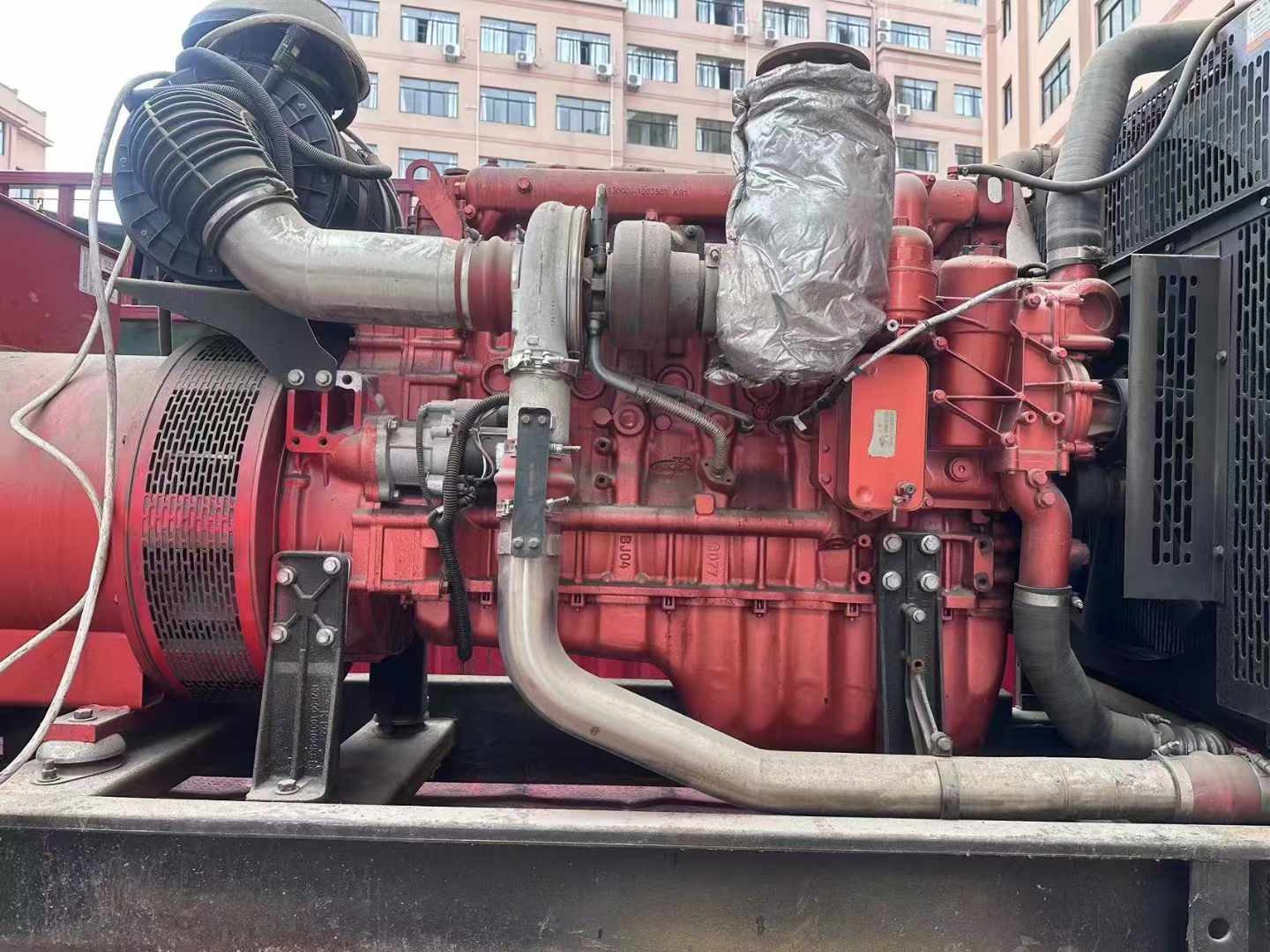 新源如何选择适合 600kW 柴油发电机组的过载保护器？